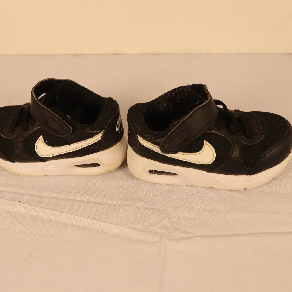 Nike Air Infant size US 6c Made in Indonesia Black and White